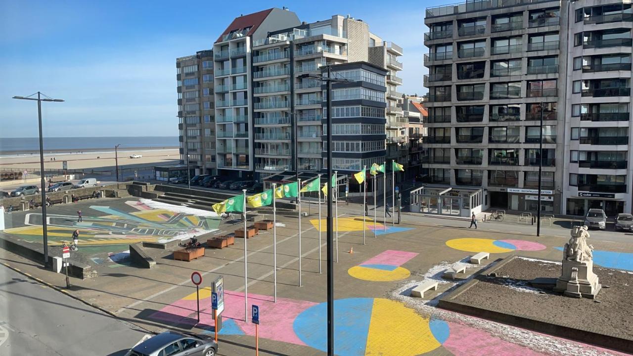 Studio Met Zeezicht Op Heldenplein Knokke-Heist Exterior photo